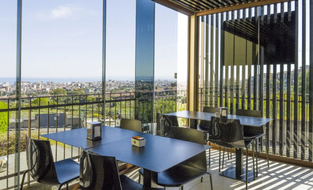 Cliv-Coffee and Lounge